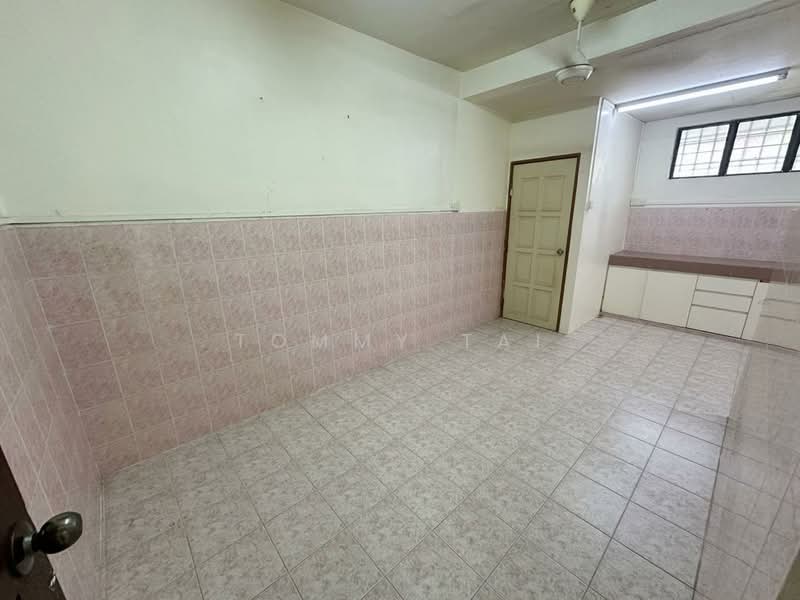 Rumah Teres 2 Tingkat untuk Dijual di Taman Skudai Baru (Skudai) - Tommy Tai - Kitchen - PropertyGuru.com.my