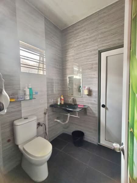 2-storey Terraced House for Sale in Taman Setia Indah (Tebrau) - Tommy Tai - Bathroom - PropertyGuru.com.my