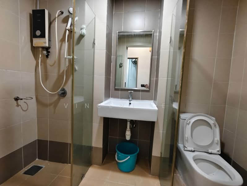 Service Residence for Rent at Centrestage Designer Suite - Vincent Lee - Bathroom - PropertyGuru.com.my