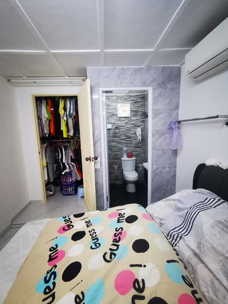 2-storey Terraced House for Sale in Taman Rinting (Masai) - Tommy Tai - Bedroom - PropertyGuru.com.my