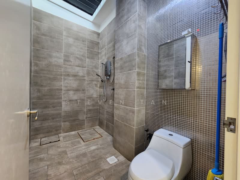 Rumah Teres 3 Tingkat untuk Disewa di 16 Sierra (Puchong) - Steven Tan - Bathroom - PropertyGuru.com.my