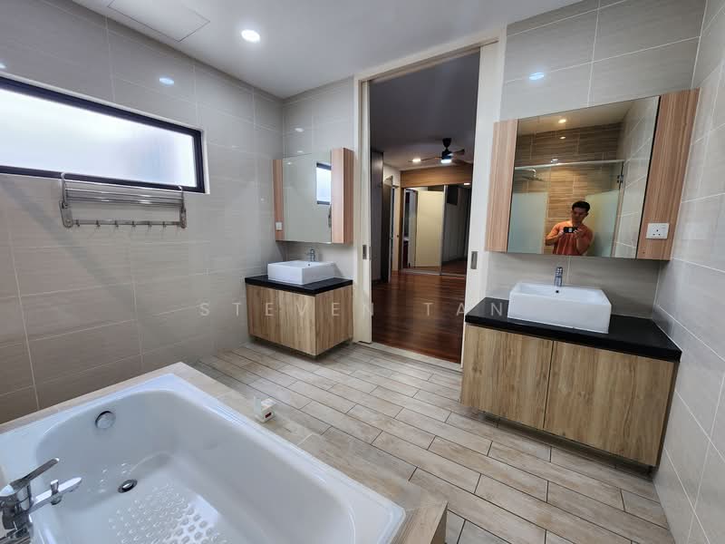 Rumah Teres 3 Tingkat untuk Disewa di 16 Sierra (Puchong) - Steven Tan - Bathroom - PropertyGuru.com.my