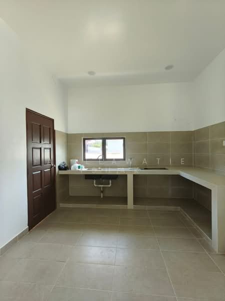 Bungalow for Sale in Kuantan (Pahang) - Fazielawatie Ishak - Kitchen - PropertyGuru.com.my