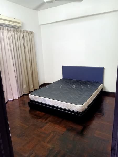 Condominium for Rent at Ridzuan Condominium - Pearly Gan - Bedroom - PropertyGuru.com.my