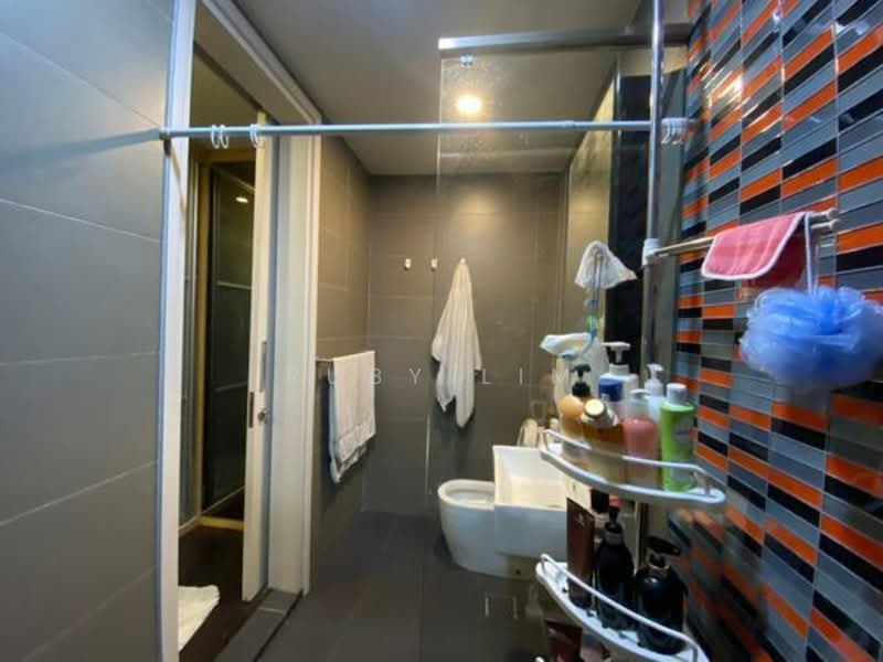 Servis Apartment untuk Dijual di The Leafz @ Dedaun - Ruby Lim - Bathroom - PropertyGuru.com.my