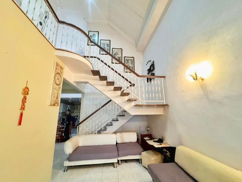 Rumah Teres 1.5 Tingkat untuk Dijual di Masai (Johor) - Azlan Ismail aiproperty - Living Room - PropertyGuru.com.my