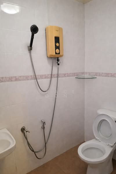 2-storey Terraced House for Sale in Kota Perdana (Seri Kembangan) - Grace Oon - Bathroom - PropertyGuru.com.my