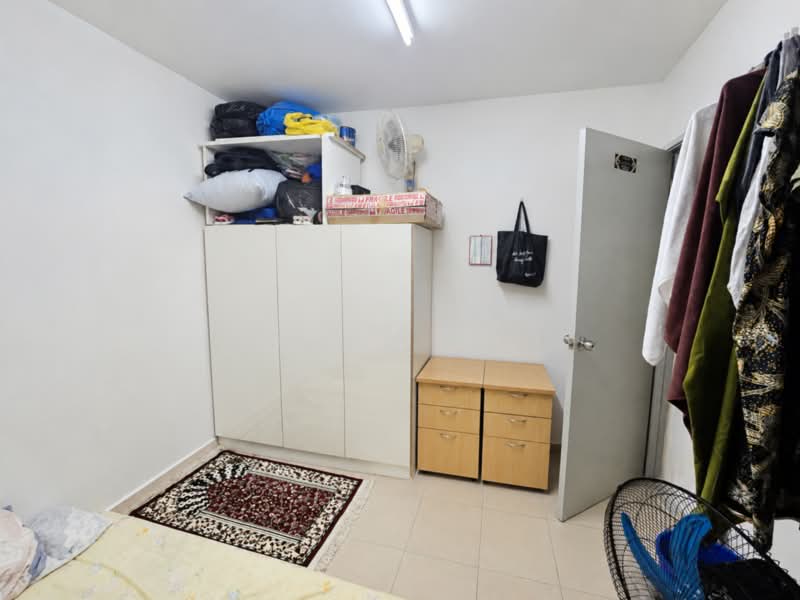 Rumah Flat untuk Dijual di Pelangi Ara - Jason Ooi - Bedroom - PropertyGuru.com.my