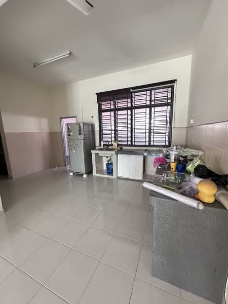 Rumah Teres 2 Tingkat untuk Dijual di Taman Angkasa Nuri (Durian Tunggal) - Jason Tay - Dry Kitchen - PropertyGuru.com.my