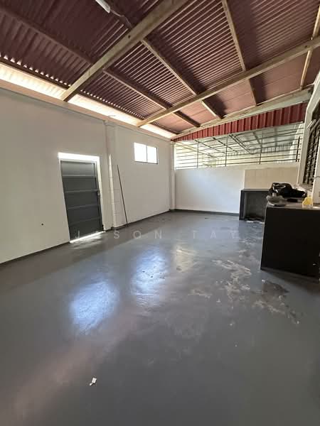 Rumah Teres 2 Tingkat untuk Dijual di Taman Angkasa Nuri (Durian Tunggal) - Jason Tay - Wet Kitchen - PropertyGuru.com.my