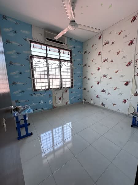 Rumah Teres 2 Tingkat untuk Dijual di Taman Angkasa Nuri (Durian Tunggal) - Jason Tay - Bedroom - PropertyGuru.com.my