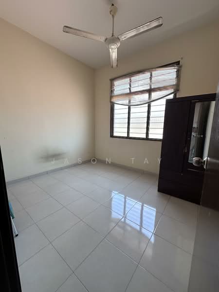 Rumah Teres 2 Tingkat untuk Dijual di Taman Angkasa Nuri (Durian Tunggal) - Jason Tay - Bedroom - PropertyGuru.com.my