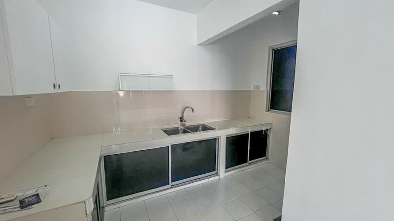 Pangsapuri untuk Dijual di Antara Apartment - M.J Zairin - Kitchen - PropertyGuru.com.my