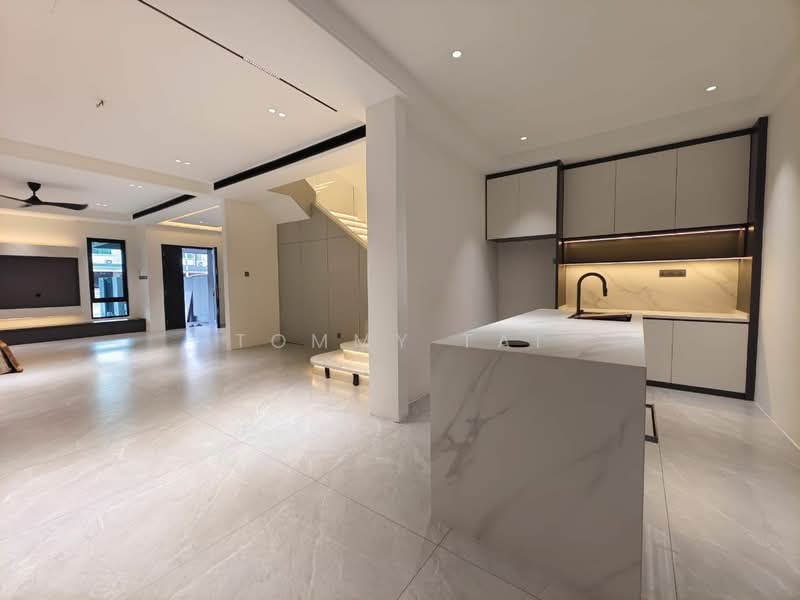 2-storey Terraced House for Sale in Taman Perling (Perling) - Tommy Tai - Living Room - PropertyGuru.com.my