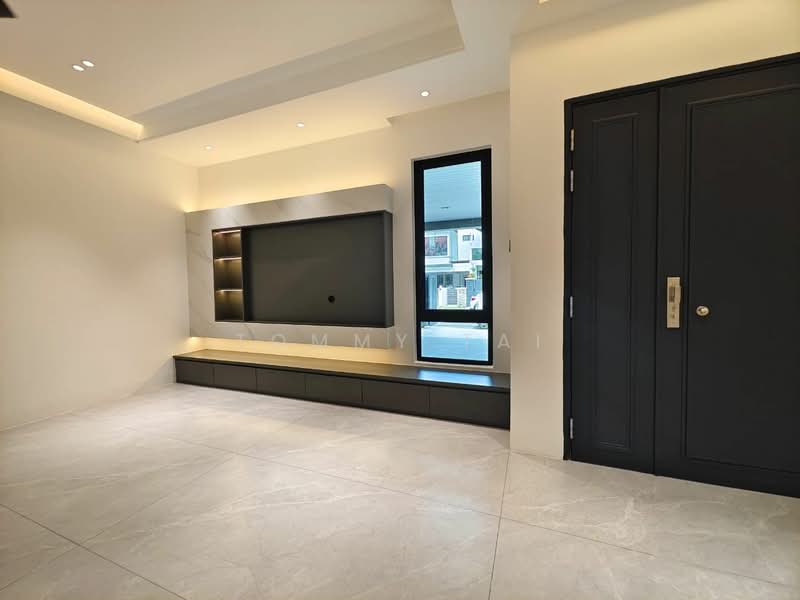 2-storey Terraced House for Sale in Taman Perling (Perling) - Tommy Tai - Living Room - PropertyGuru.com.my