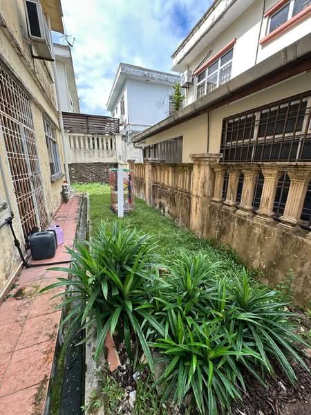 Semi-Detached House for Sale in Taman Universiti (Skudai) - Azlan Ismail aiproperty - Exterior - PropertyGuru.com.my