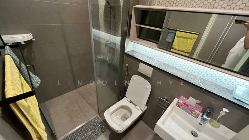 Service Residence for Sale at Lucentia Residences - Lincoln Thye - Bathroom - PropertyGuru.com.my
