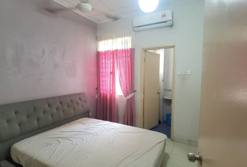 2-storey Terraced House for Sale in Bandar Bukit Puchong 2 (Puchong) - KT Go - Bedroom - PropertyGuru.com.my