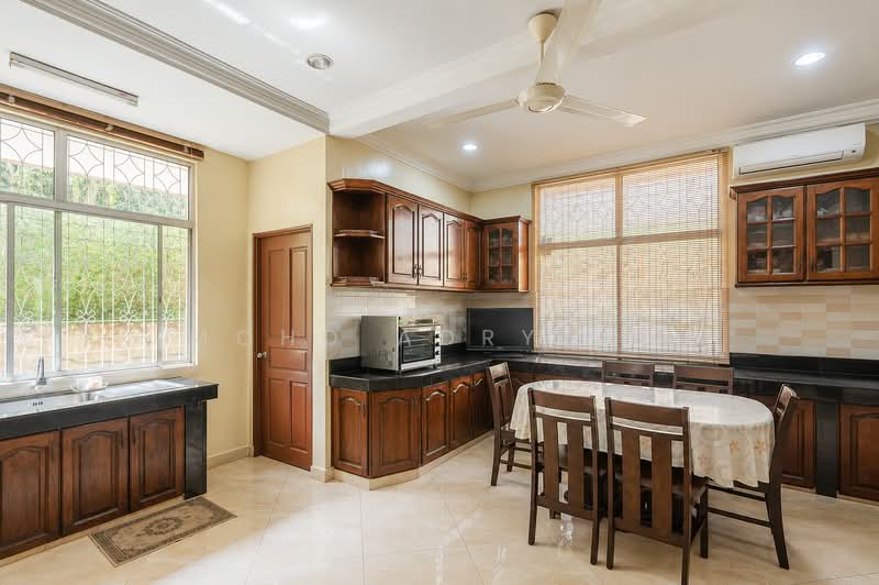 Bungalow for Sale in Seksyen 2 (Shah Alam) - Mohd Adryzam - Kitchen - PropertyGuru.com.my