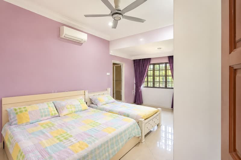Bungalow for Sale in Seksyen 2 (Shah Alam) - Mohd Adryzam - Bedroom - PropertyGuru.com.my