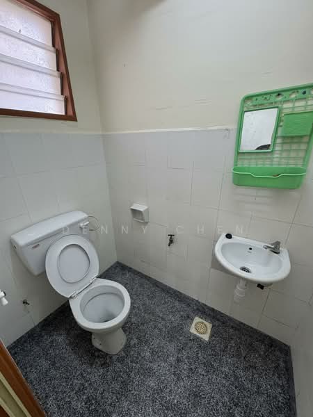 Pangsapuri untuk Disewa di Pangsapuri Seroja - Denny Chen - Bathroom - PropertyGuru.com.my