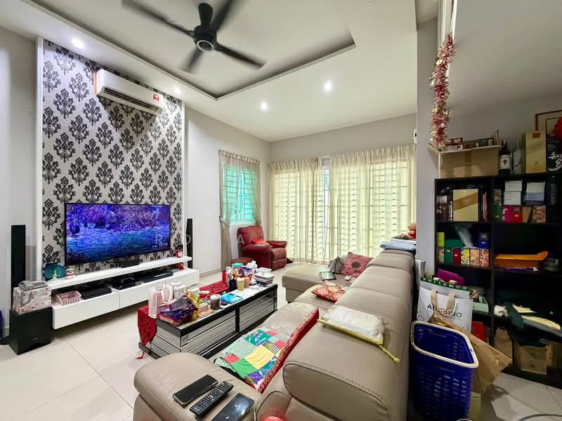 2-storey Terraced House for Sale in Sungai Ara (Penang) - Ronald Kee - Living Room - PropertyGuru.com.my