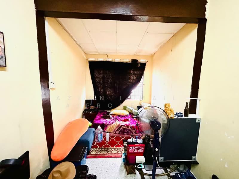 Rumah Teres untuk Dijual di Bandar Baru Uda (Johor Bahru) - Azlan Ismail aiproperty - Bedroom - PropertyGuru.com.my
