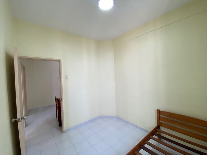 Pangsapuri untuk Disewa di Kingfisher Series - Jeff Tan - Bedroom - PropertyGuru.com.my