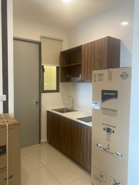Servis Apartment untuk Dijual di Kenwingston Platz - Eling Loo - Kitchen - PropertyGuru.com.my