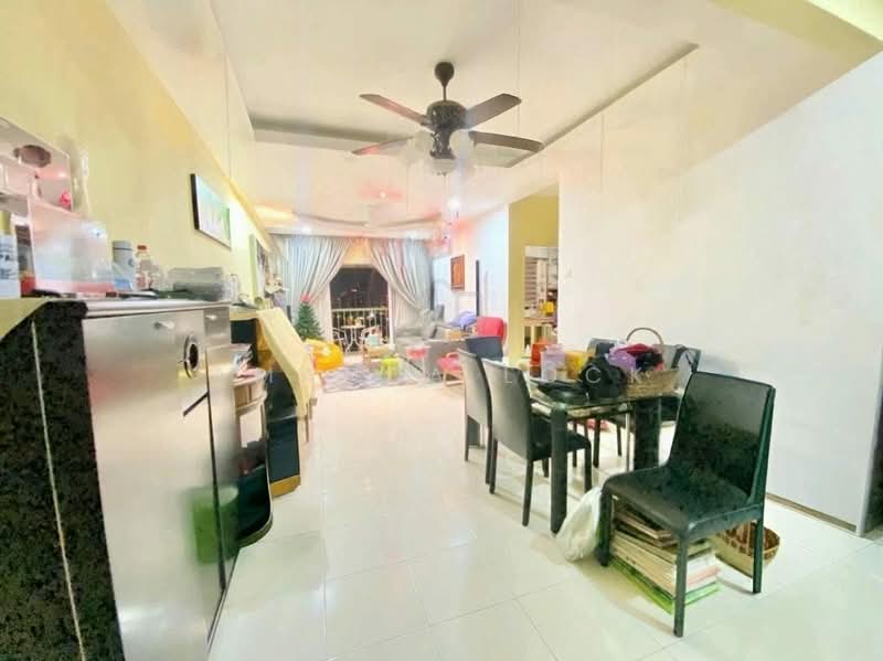 Servis Apartment untuk Dijual di Koi Kinrara - Amanda Lock - Living Room - PropertyGuru.com.my