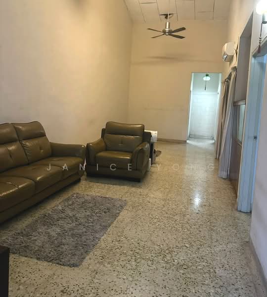 Rumah Teres 1 Tingkat untuk Disewa di Taman Pelangi (Johor Bahru) - Janice Yong - Living Room - PropertyGuru.com.my