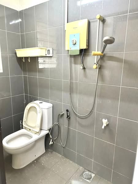 Rumah Teres 1 Tingkat untuk Disewa di Taman Pelangi (Johor Bahru) - Janice Yong - Bathroom - PropertyGuru.com.my
