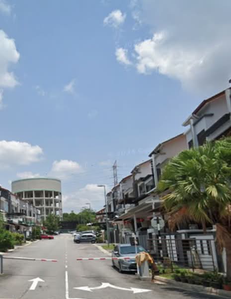 Rumah Bandar untuk Dijual di Taman Pinggiran Putra (Seri Kembangan) - Fey Lee - Exterior - PropertyGuru.com.my