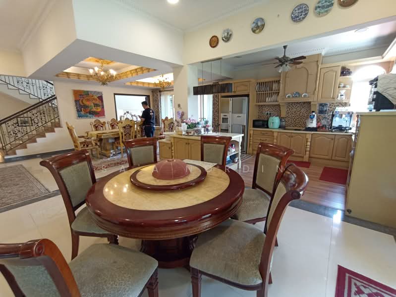 Bungalow for Sale in Seksyen 9 (Shah Alam) - Sa'a Nordin - Dining Room - PropertyGuru.com.my