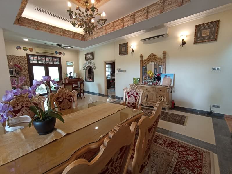 Bungalow for Sale in Seksyen 9 (Shah Alam) - Sa'a Nordin - Dining Room - PropertyGuru.com.my
