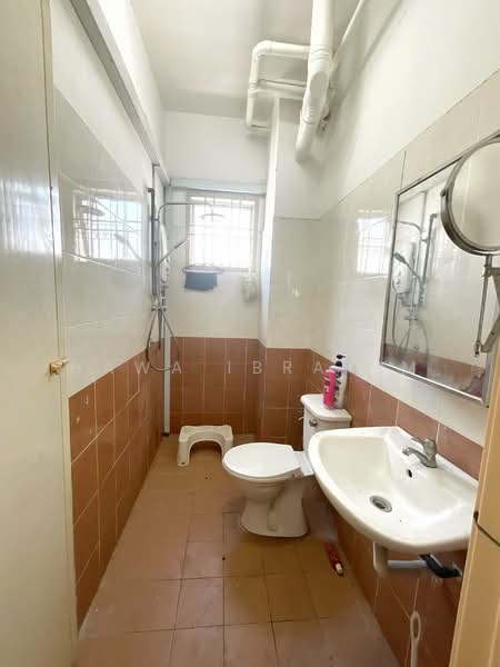 Apartment for Sale at Sri Ixora Apartment - Hawa Ibrahim - Bathroom - PropertyGuru.com.my