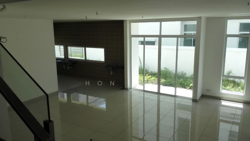 Semi-Detached House for Sale in Taman Damai Utama (Bandar Kinrara) - Hon Ian - PropertyGuru.com.my
