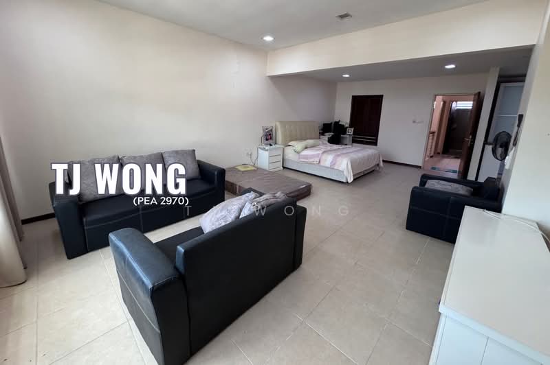 Terraced House for Sale in Golden Hill Garden (Kota Kinabalu) - TJ Wong - Extended Master Room - PropertyGuru.com.my