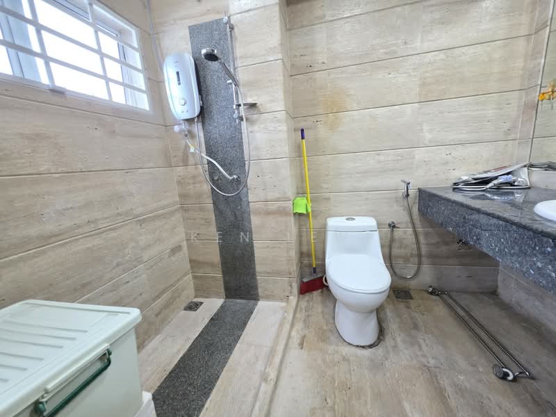 3-storey Terraced House for Sale in Taman Bukit Segar Jaya 2 (Cheras) - Ken Lew - Bathroom - PropertyGuru.com.my