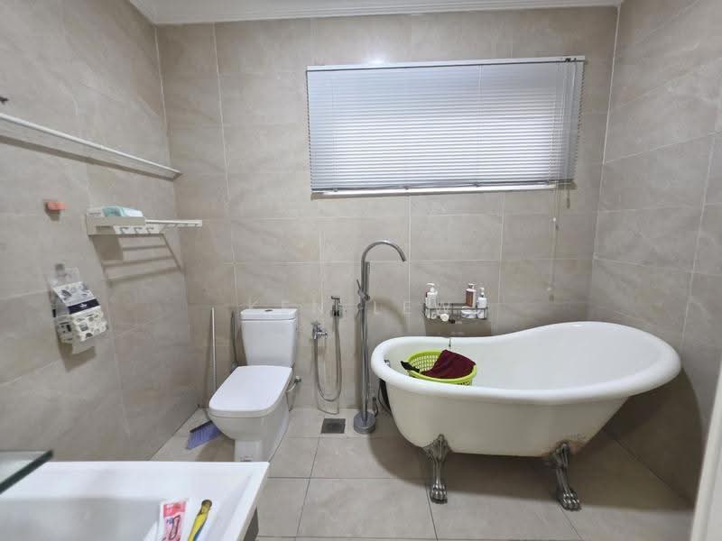 2-storey Terraced House for Sale in Taman Desa Aman (Cheras) - Ken Lew - Bathroom - PropertyGuru.com.my