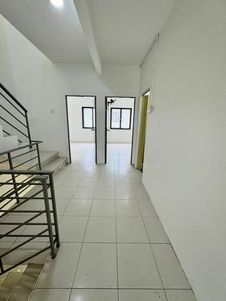 Rumah Teres 2.5 Tingkat untuk Dijual di Taman Scientex Pasir Gudang (Pasir Gudang) - Wil Mong - Entrance - PropertyGuru.com.my
