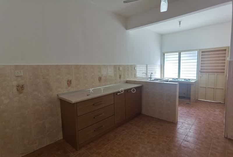 2-storey Terraced House for Sale in Bandar Bukit Puchong 2 (Puchong) - KT Go - Kitchen - PropertyGuru.com.my