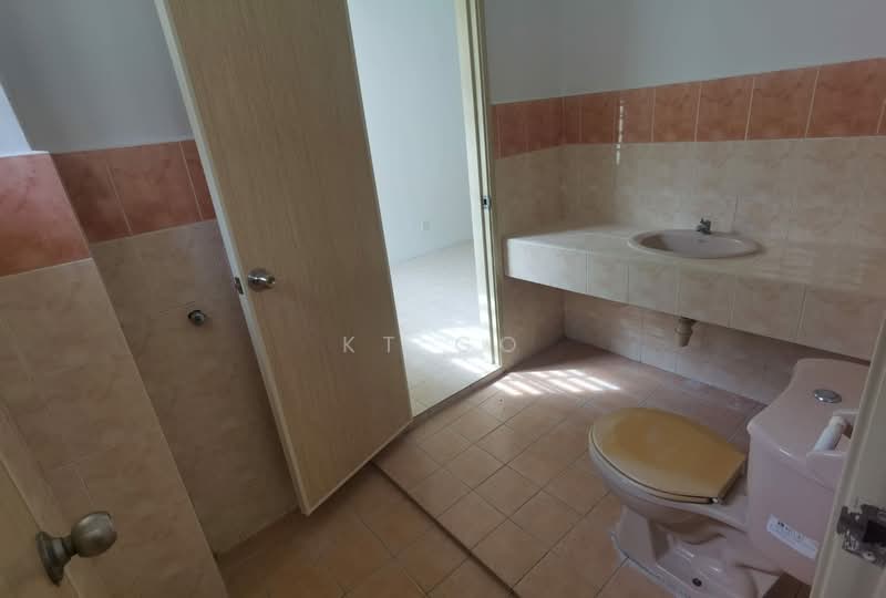 2-storey Terraced House for Sale in Bandar Bukit Puchong 2 (Puchong) - KT Go - Bathroom - PropertyGuru.com.my