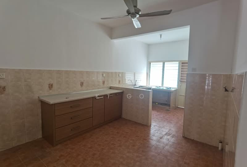2-storey Terraced House for Sale in Bandar Bukit Puchong 2 (Puchong) - KT Go - Kitchen - PropertyGuru.com.my