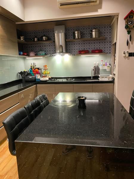 Rumah Teres 3 Tingkat untuk Dijual di Taman Sutera Utama (Skudai) - Azlan Ismail aiproperty - Kitchen - PropertyGuru.com.my
