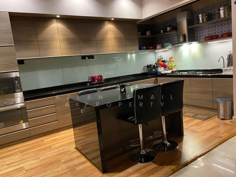 Rumah Teres 3 Tingkat untuk Dijual di Taman Sutera Utama (Skudai) - Azlan Ismail aiproperty - Kitchen - PropertyGuru.com.my