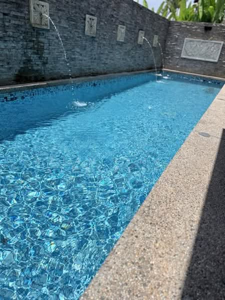 Rumah Teres 3 Tingkat untuk Dijual di Taman Sutera Utama (Skudai) - Azlan Ismail aiproperty - Pool - PropertyGuru.com.my
