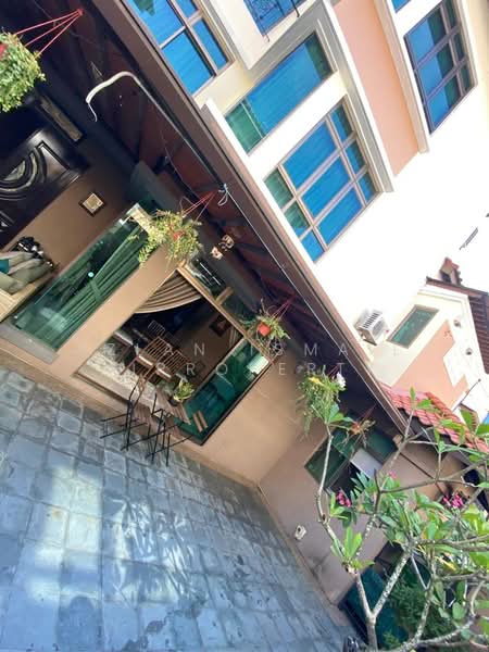 Rumah Teres 3 Tingkat untuk Dijual di Taman Sutera Utama (Skudai) - Azlan Ismail aiproperty - Exterior - PropertyGuru.com.my