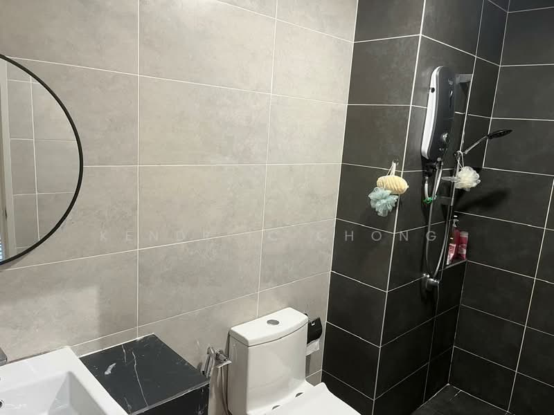Service Residence for Sale at M Oscar - Kendriic Chong - Bathroom - PropertyGuru.com.my