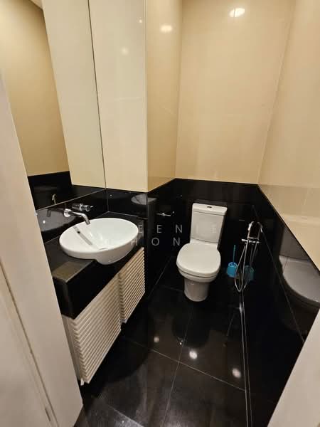 Service Residence for Sale at St Mary Residences - Kweenie Chong - Bathroom - PropertyGuru.com.my